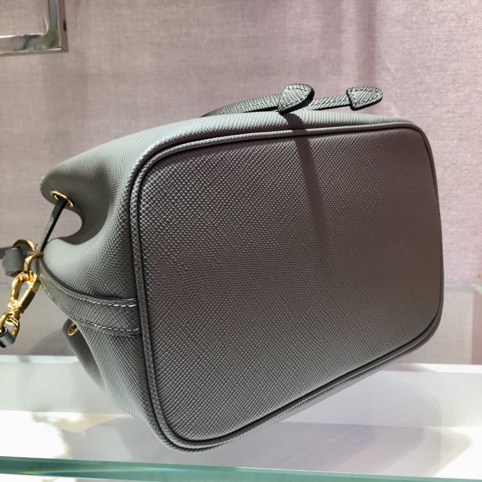 Pra*a bucket bags